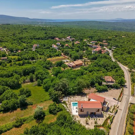 Olive Court Kras Villa