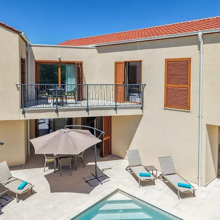 Olive Court Kras Villa Dobrinj